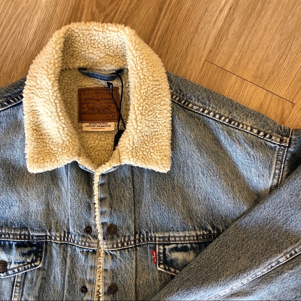 Levi’s trucker jacket
